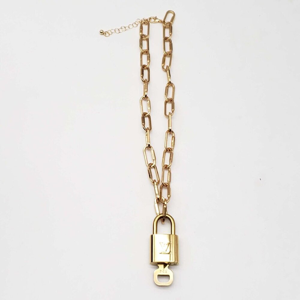 Authentic Louis Vuitton Lock and Key Gold Color with Gold Plated Chain Necklace - Picture 4 of 9